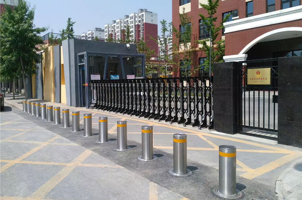 化工廠電動(dòng)升降柱(圖1) 化工廠電動(dòng)升降柱(圖1)